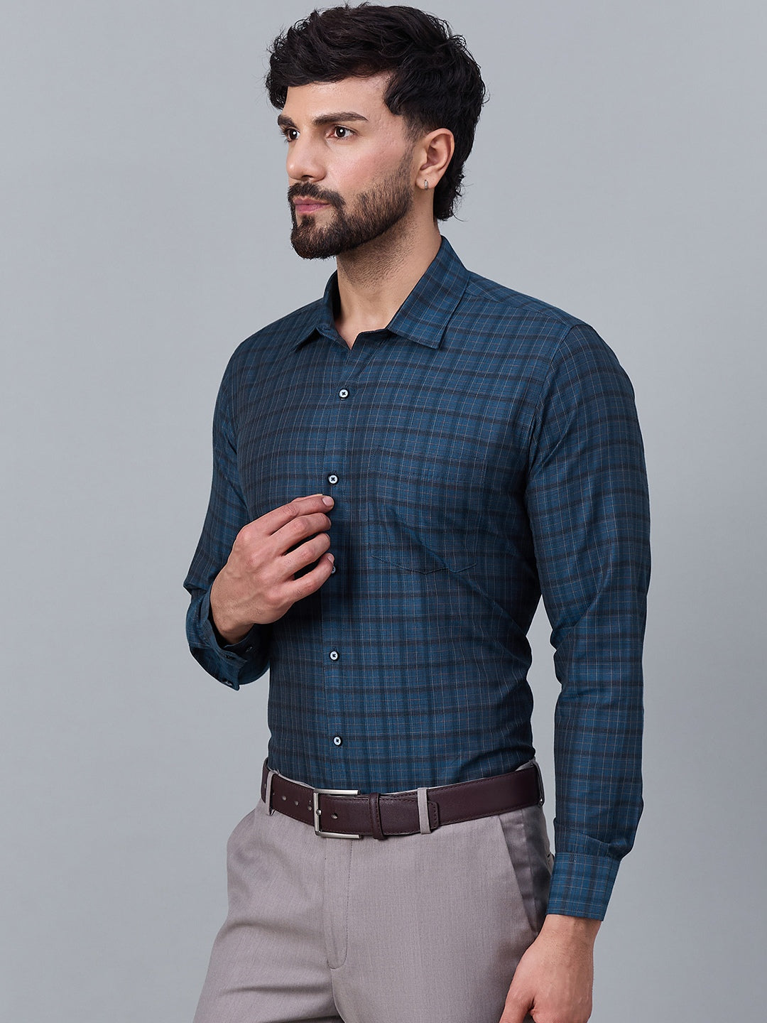 Men Navy Blue &amp; Black Micro-Checked Cotton Shirt