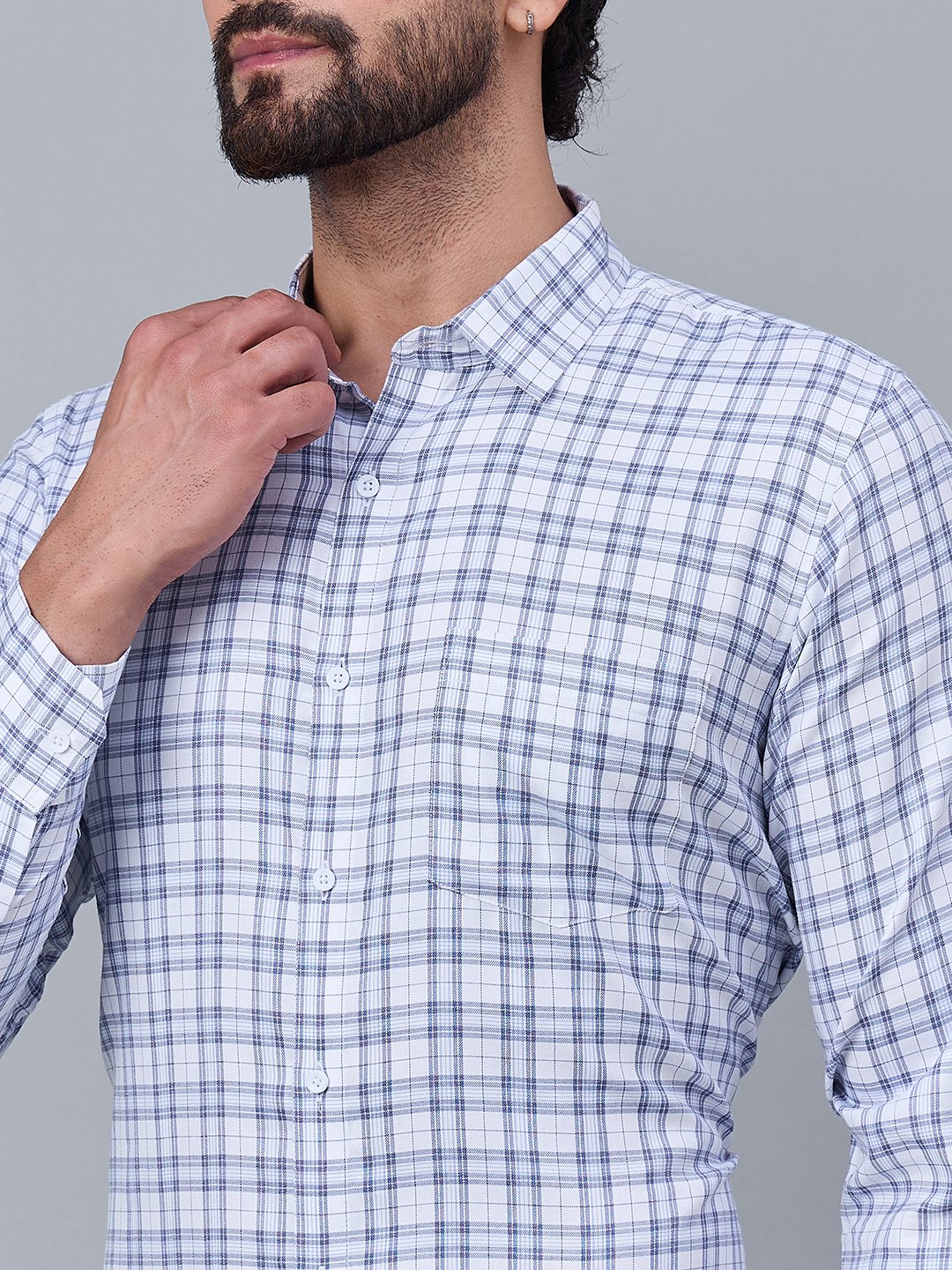 Men Classic White &amp; Blue Checked Slim Fit Cotton Shirt