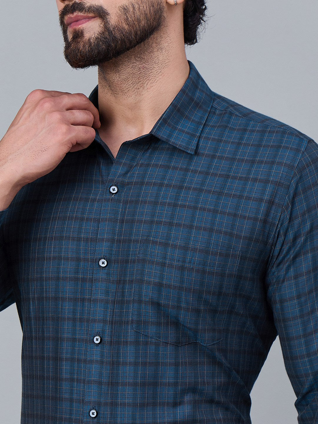 Men Navy Blue &amp; Black Micro-Checked Cotton Shirt