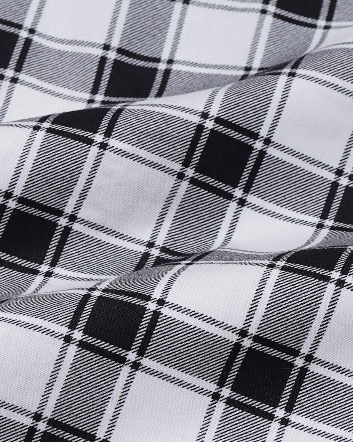 Men Black and white checked cotton shirt