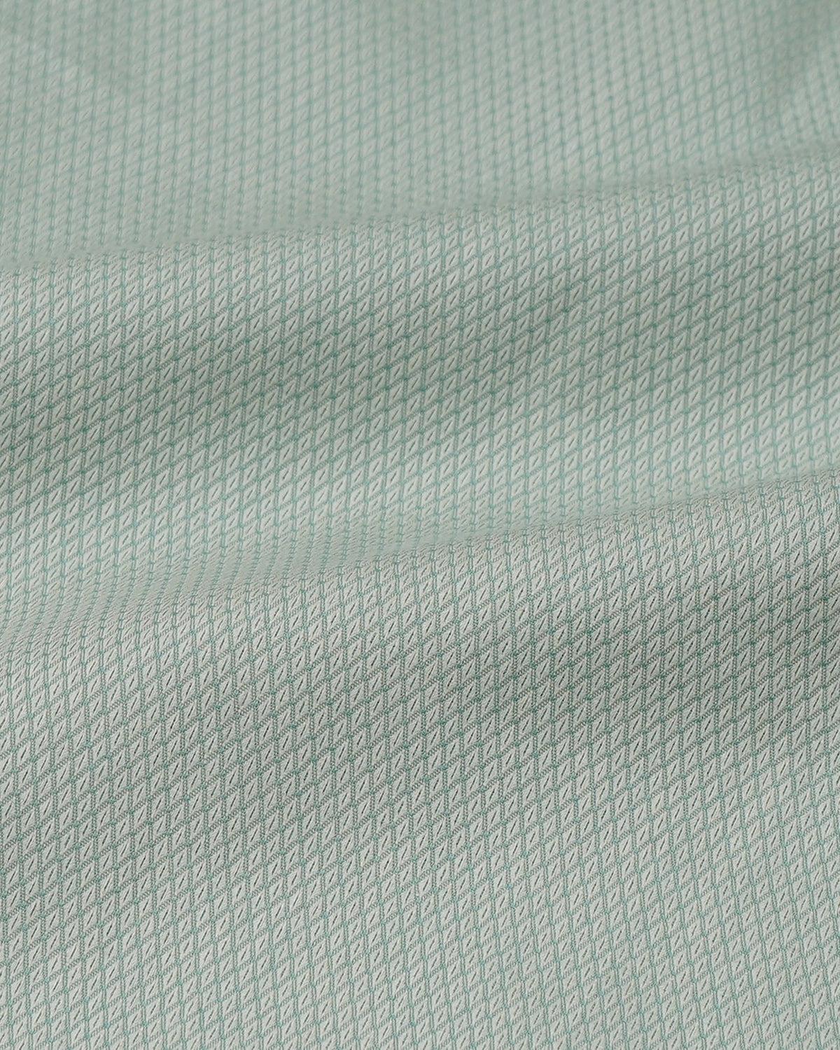 Elegant 100% Cotton Yarn-Dyed Shirt in Subtle Green