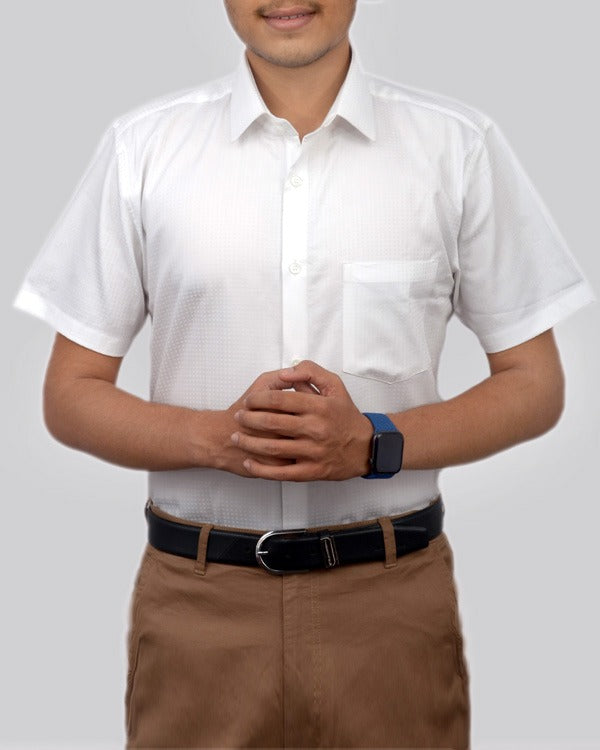 Men White Slim Fit Checked Half Sleeves Formal Shirt