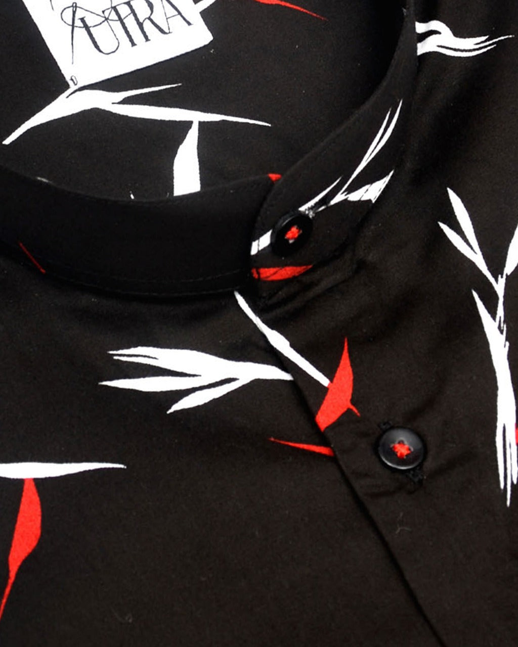 Men Black, White And Red Leaf Print slim fit half sleeve Casual Shirt